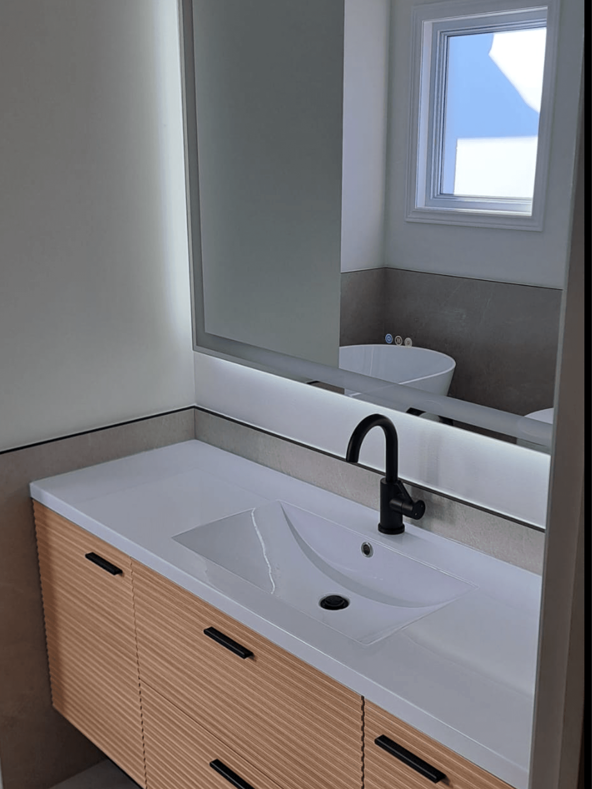 6811BB5E-6CF5-414B-9840-899255268794